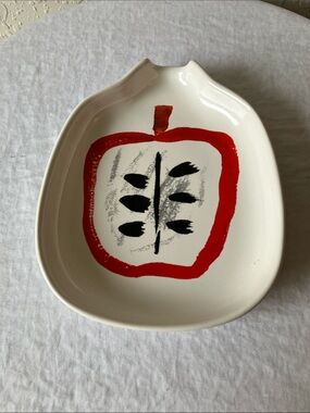 kate spade: Red & Black Apple Ceramic Spoon Rest- marks on bottom